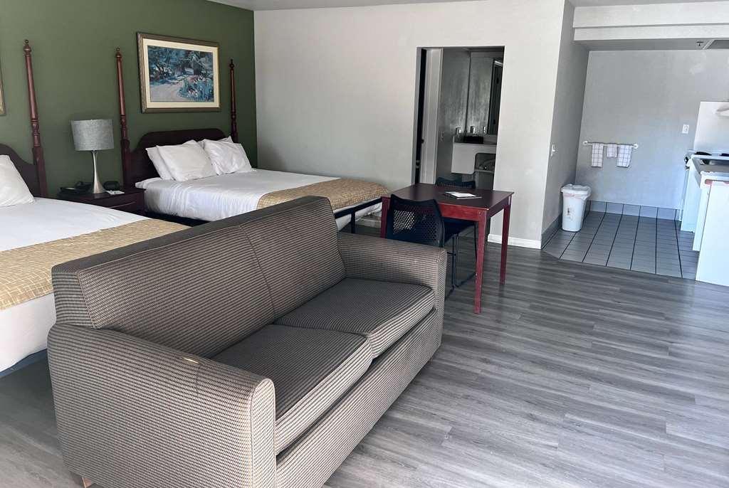 Travelodge By Wyndham Redding Ca Room photo