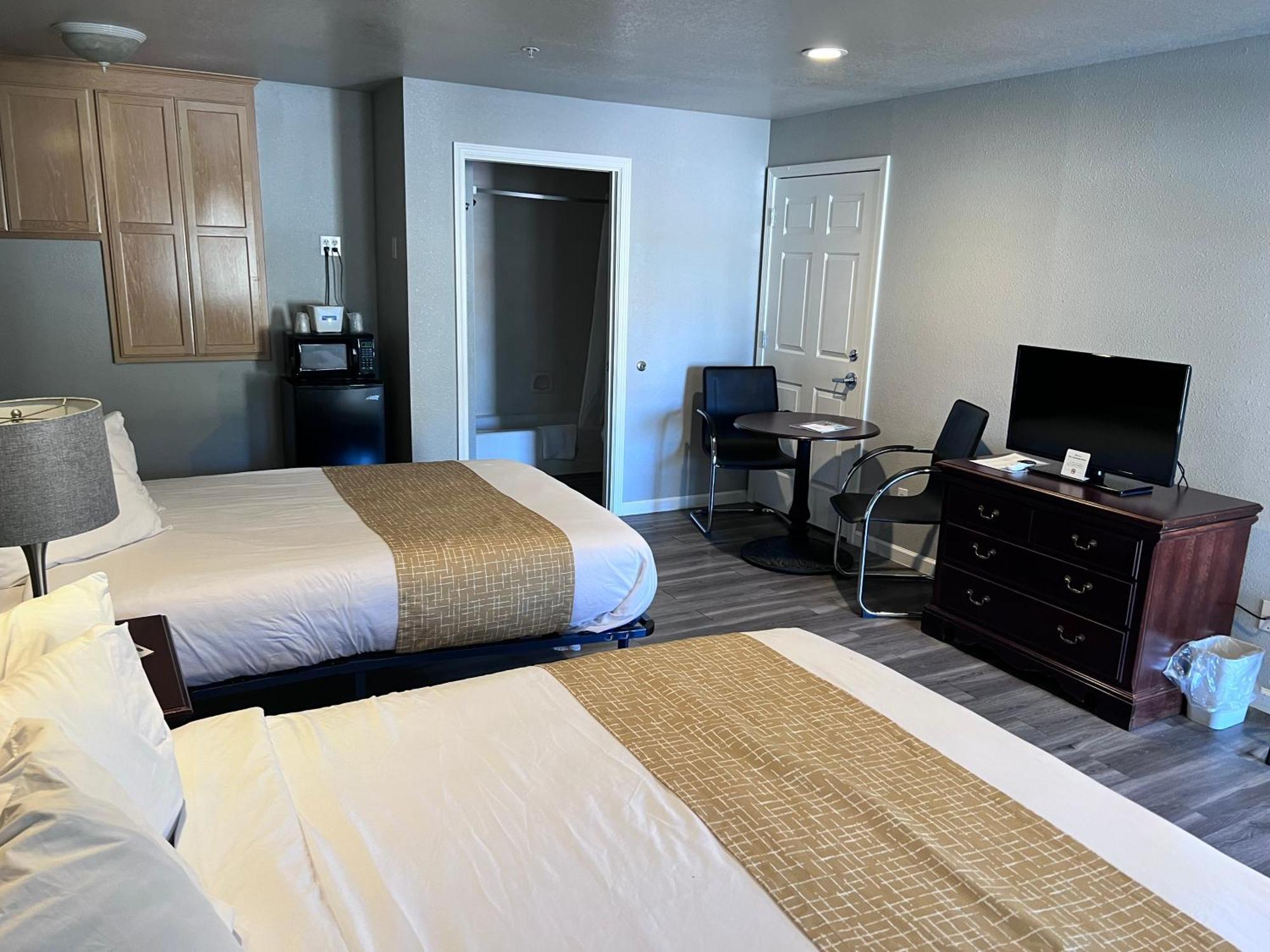 Travelodge By Wyndham Redding Ca Exterior photo